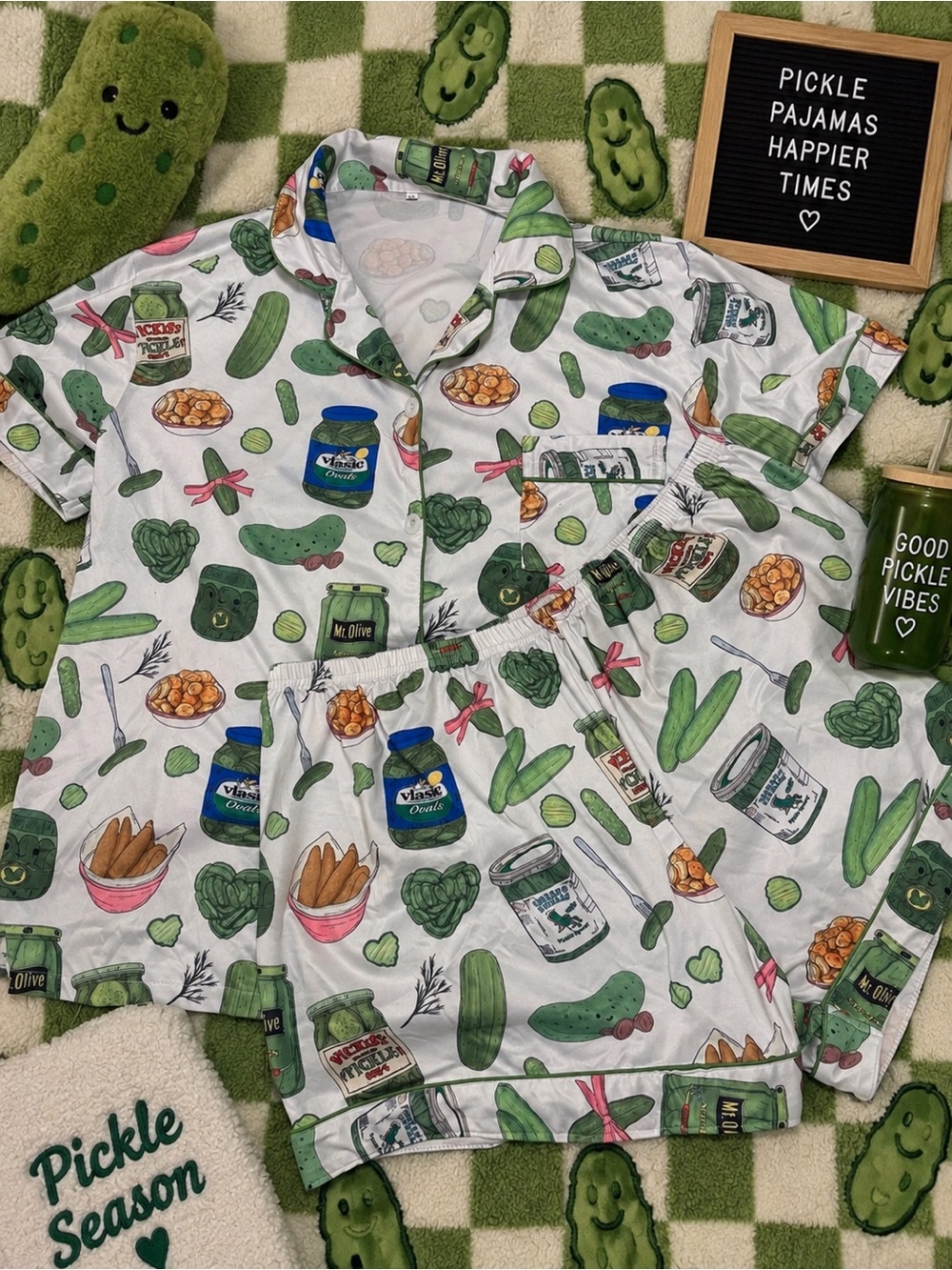 Women’s Pickle Print Pajama Set Button Up Top Shorts Size XL